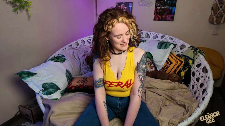 TheEleanorGee – Peanut Butter Cum Eating With Mommy